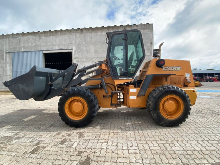 PA CARREGADEIRA W20E
