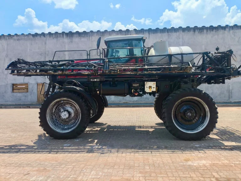 PULVERIZADOR AUTOPROPELIDO MASSEY FERGUSON  MF9330
